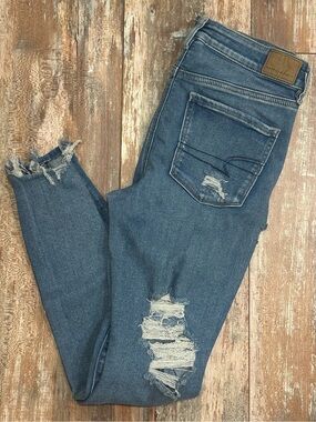 American Eagle Outfitters Distressed Blue Skinny Jeans